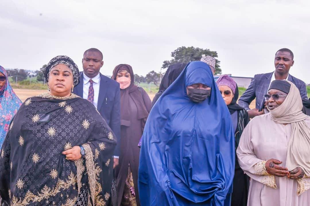 Buhari’s Family Returns to Kaduna 12 Days After Burial in Daura