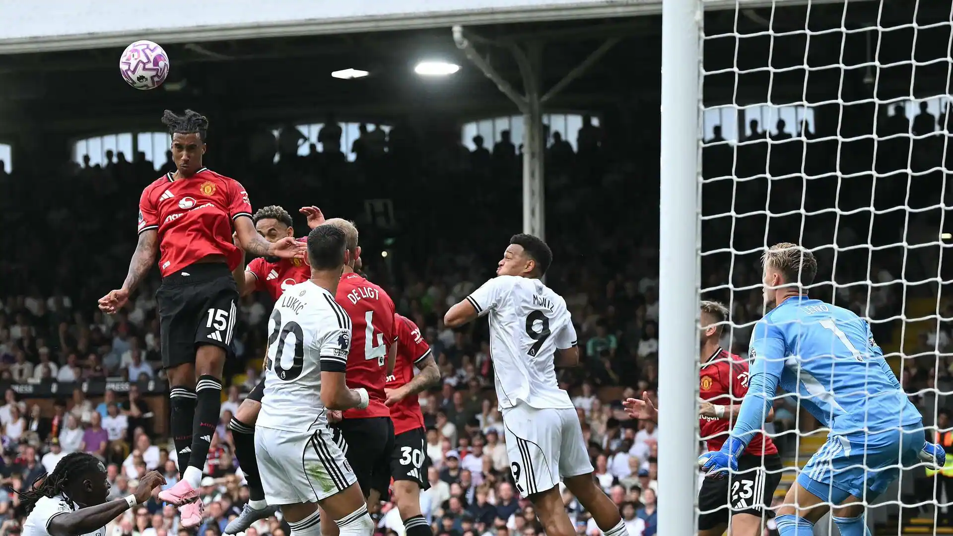 Fulham Hold Manchester United to 1-1 Draw at Craven Cottage