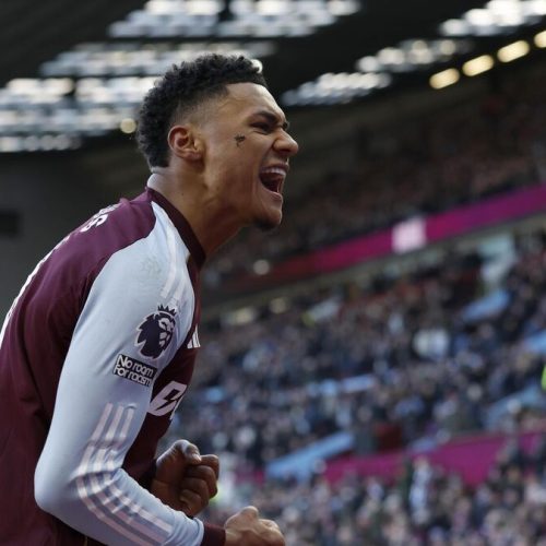 Watkins Scores on 250th Appearance