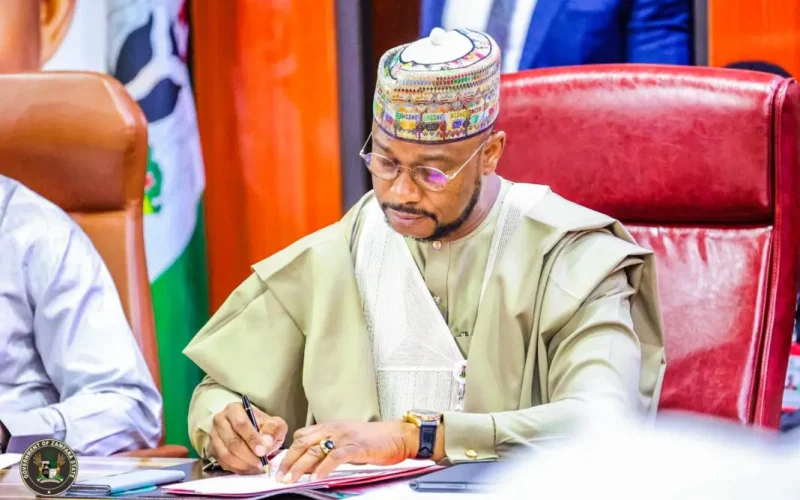 ZAMFARA ASSEMBLY PASSES VOTE OF CONFIDENCE ON GOVERNOR DAUDA LAWAL 