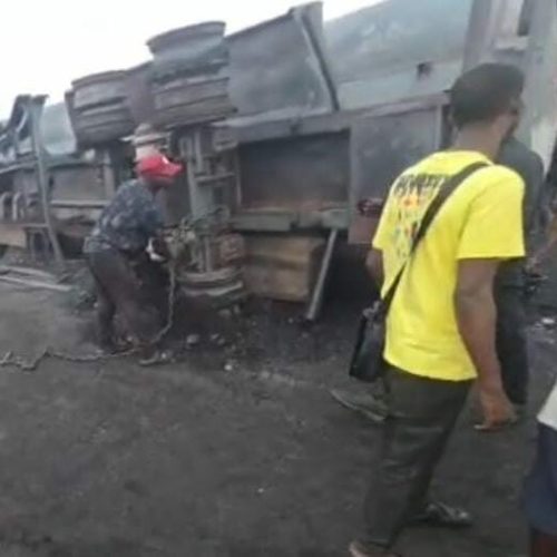 Diesel Tanker Explosion Kills Two on Badagry Expressway as LASTMA Stops Fuel Scooping