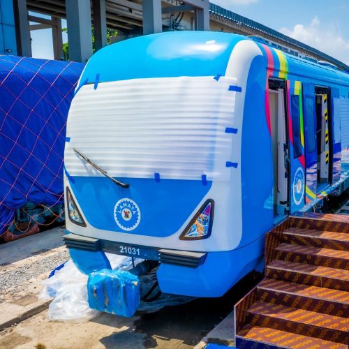 Sanwo-Olu Unveils Three New Trains for Lagos Blue Line to Boost Mass Transit