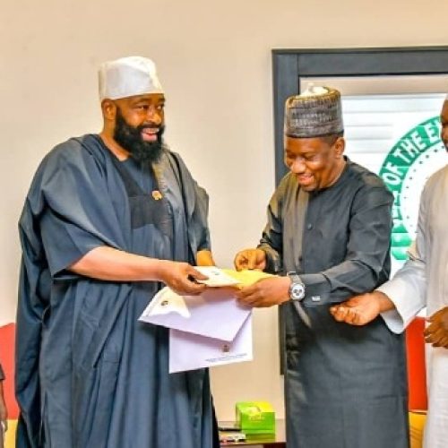 Taraba Government Donates N50 Million to Mokwa Flood Victims, Commiserates with Niger State