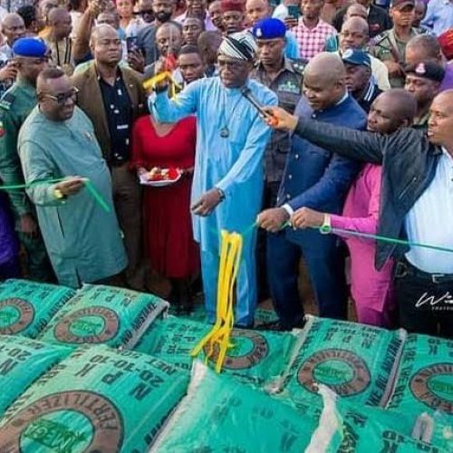 BENUE AGRICULTURE: GOV. ALIA PROCURES 100 TRAILER NPK FERTILIZER