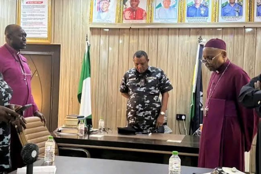 PEACE MEETING WITH ANGLICAN BISHOPS